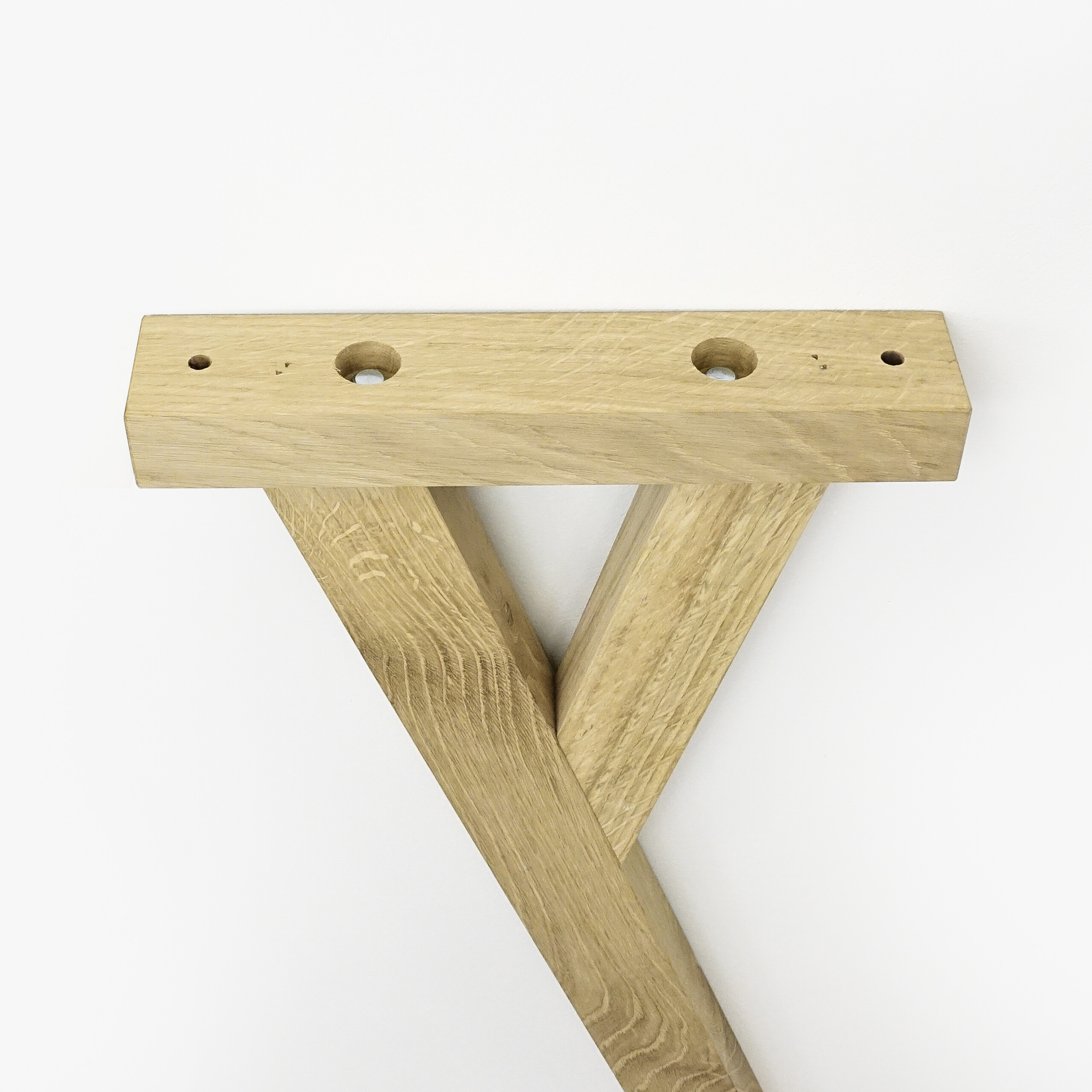 Tammepuidust lauajalg Y