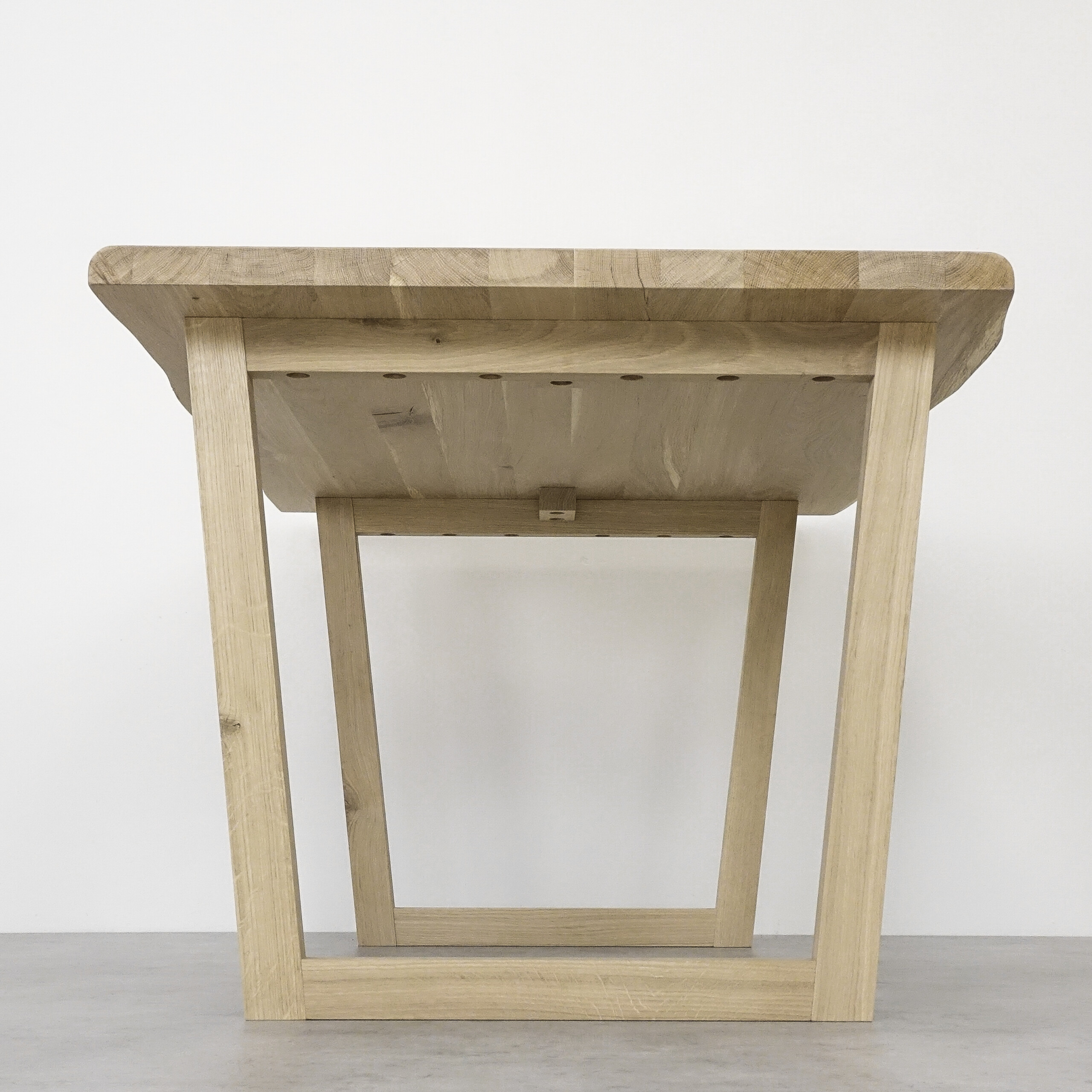 Puidust lauajalad Trapets